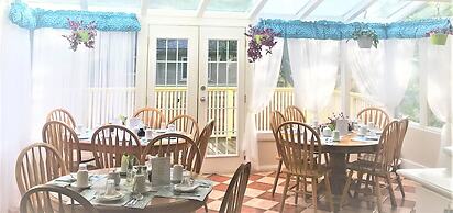 Douglas Guest House