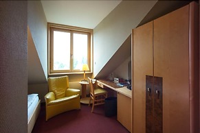 Hotel Gude