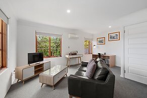 Hideaway on George