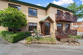 Hideaway on George