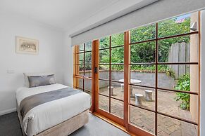 Hideaway on George