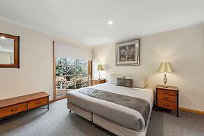 Hideaway on George