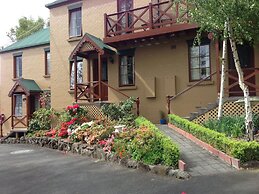 Hideaway on George
