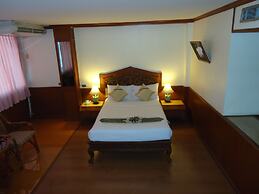 Top North Hotel