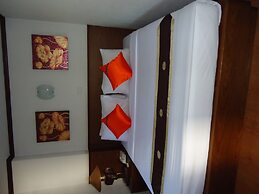 Top North Hotel