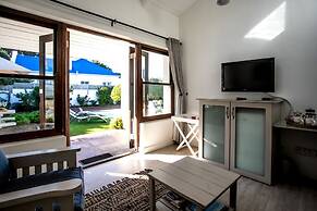 Sixteen Guest House on Main