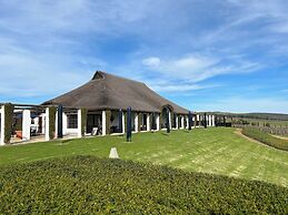 Sixteen Guest House on Main