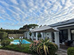 Sixteen Guest House on Main