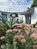 Sixteen Guest House on Main
