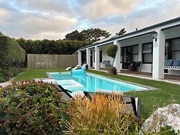 Sixteen Guest House on Main