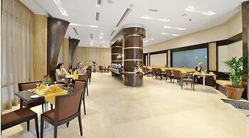 Al Majaz Premiere Hotel Apartment