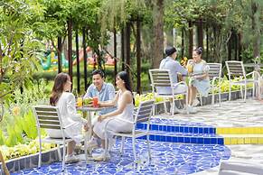 Carmelina Beach Resort