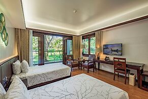 Carmelina Beach Resort
