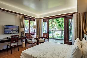 Carmelina Beach Resort
