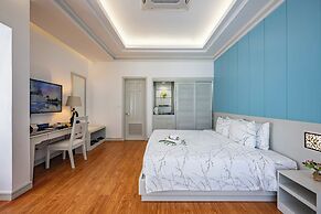 Carmelina Beach Resort