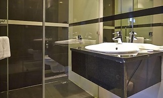 Gulf Rose Hotel
