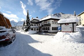 Garni Hotel Miklic