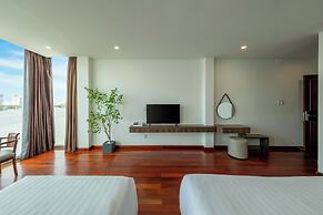 Hoang Linh Riverside Hotel