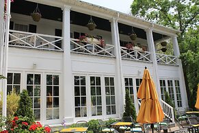 The Charles Hotel