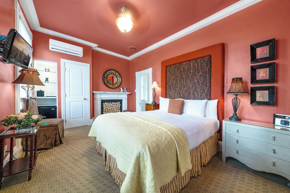 The Charles Hotel