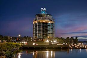 Clarion Lakeside Inn & Conference Centre