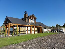 Pine Hill Lodge