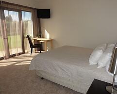 Pine Hill Lodge