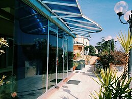 Hotel  ONE