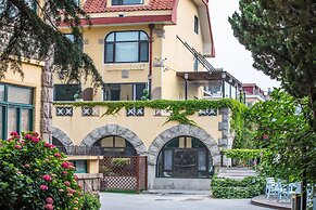 Qingdao The Castle Hotel