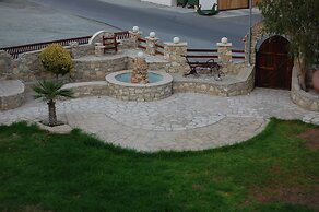 Moniatis Hotel