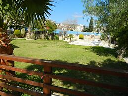 Moniatis Hotel