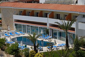 Moniatis Hotel