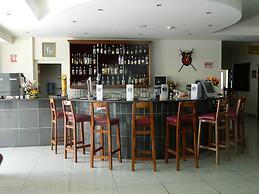 Moniatis Hotel