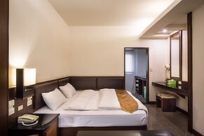 Twinstar Hotel