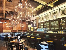 M Boutique Hotel