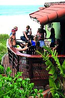 Island Vibe Jeffreys Bay Hostel