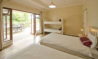 Island Vibe Knysna Hostel