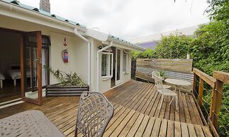 Island Vibe Knysna Hostel