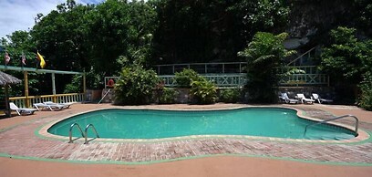 Pimento Lodge