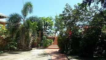 Pimento Lodge