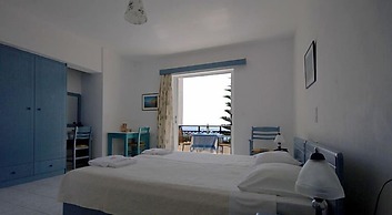 Sarikampos Beach