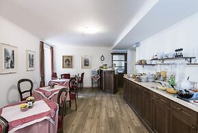 Hotel Garni Corona