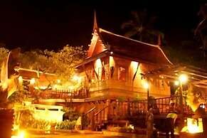 Harry's Bungalows & Restaurant