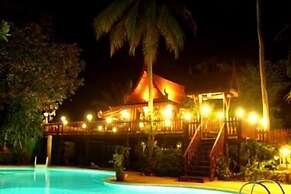 Harry's Bungalows & Restaurant
