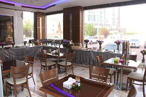Laguna Hotel Suites