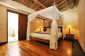 The Sanyas Retreat