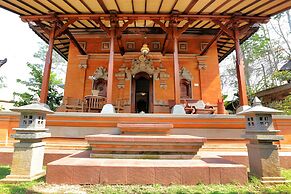 The Sanyas Retreat