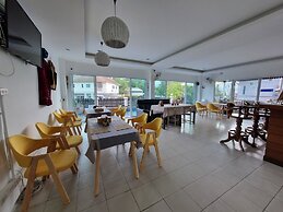 MM Hill Hotel