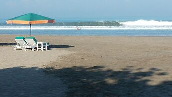 Puri Naga Beachfront Cottages