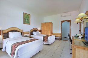 Puri Naga Beachfront Cottages